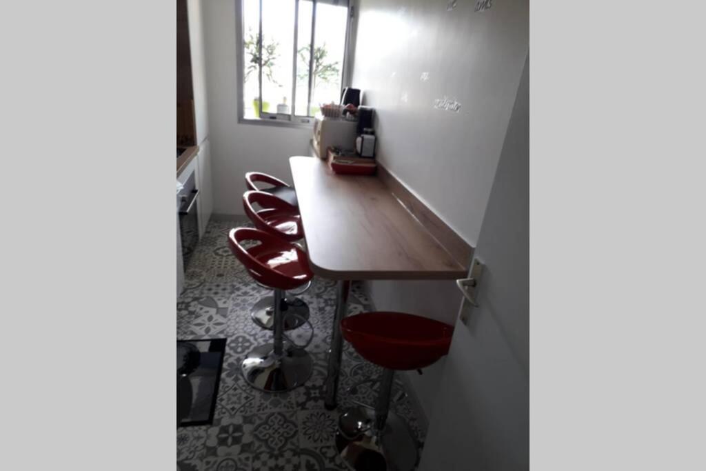 Апартаменты Chaleureux Appart 2 Pieces Entierement Renove. Сен-Лоран-дю-Вар Экстерьер фото